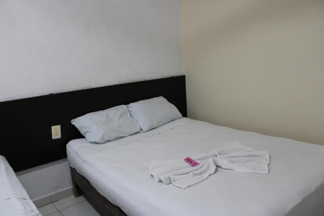 OYO HOTEL COLIBRI 18/67