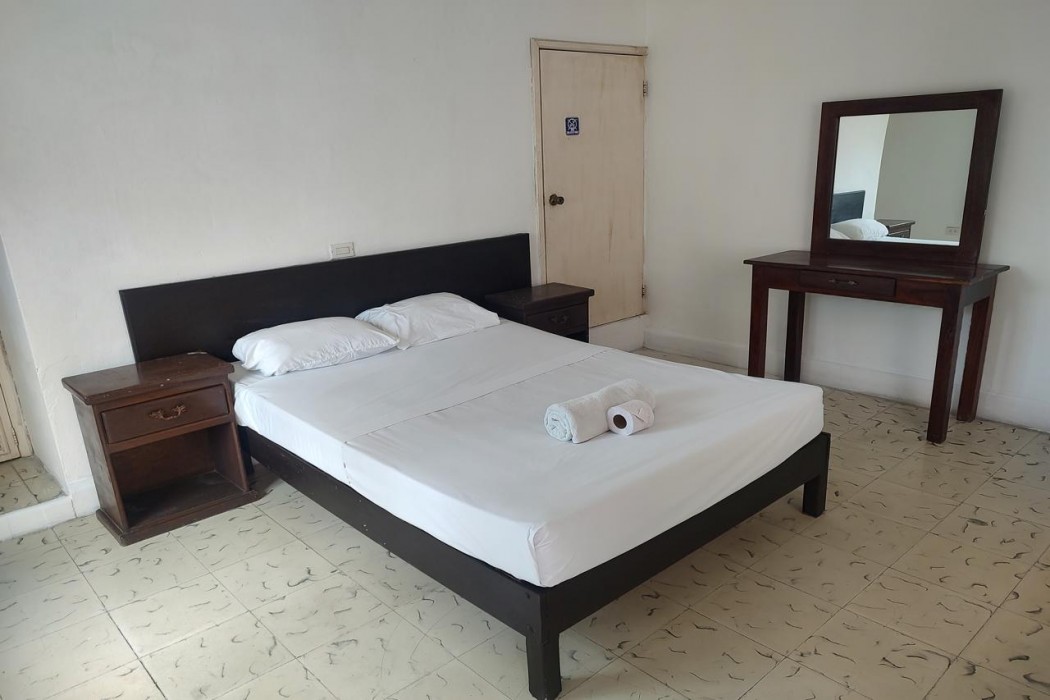 OYO HOTEL COLIBRI 45/67