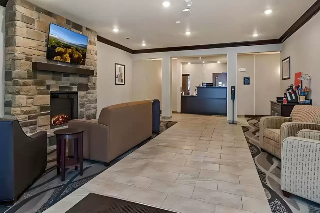 Comfort Inn & Suites Morgan - South Ogden 8/63