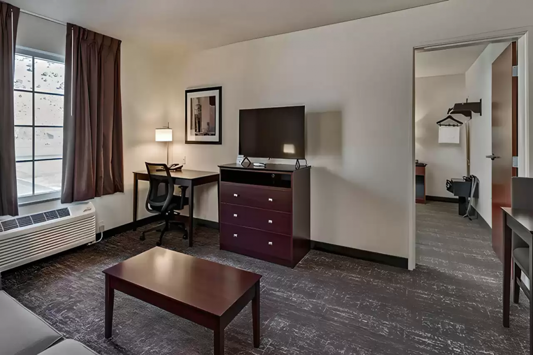 Comfort Inn & Suites Morgan - South Ogden 33/63