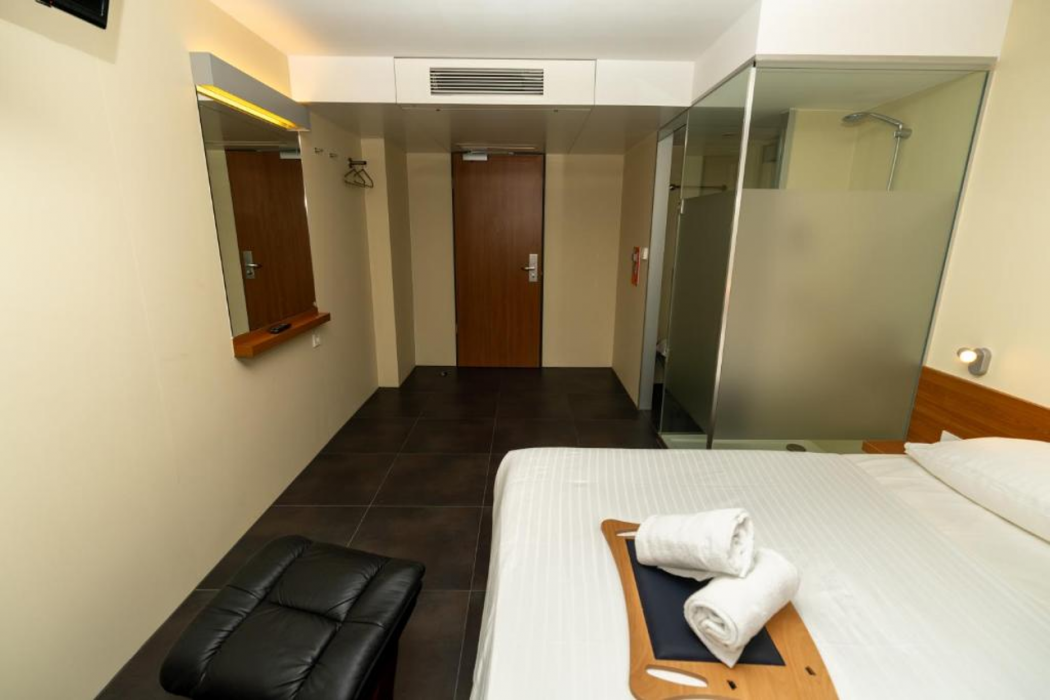 Hotel Dusseldorfer Hof 16/48