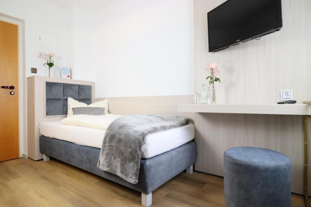 Hotel Daucher 9/60
