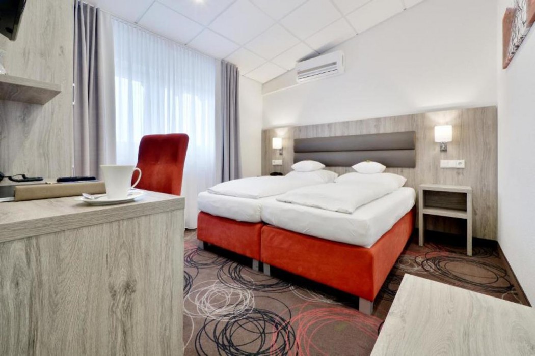 Hotel Engelhorn 7/12