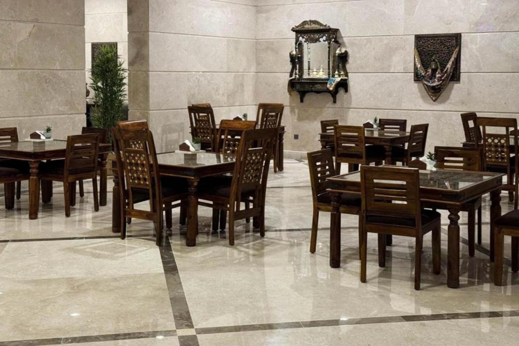 Hussein Hassan Ali Bayari Hotel 44/61