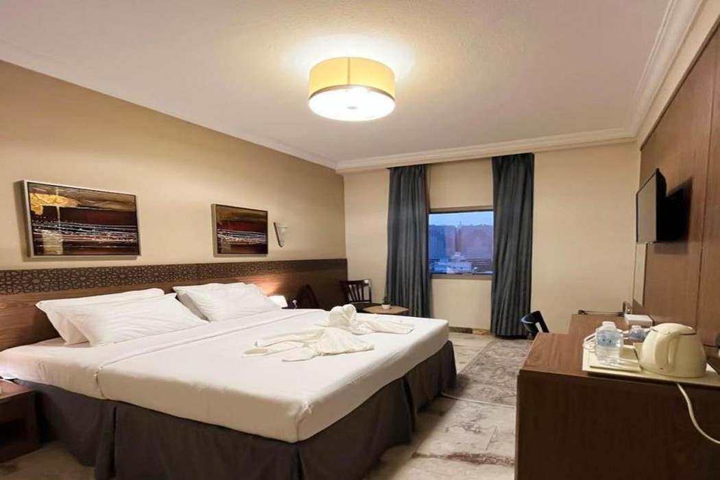 Hussein Hassan Ali Bayari Hotel 12/61