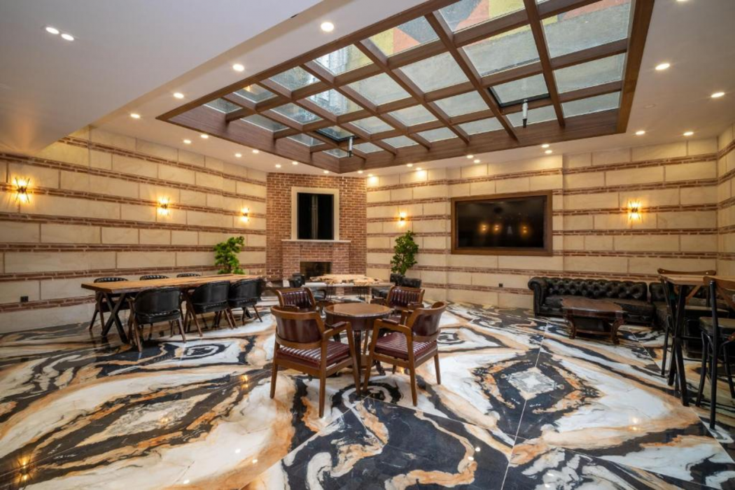 Lobby at Icon Hotel Bomonti Istanbul, ISTANBUL