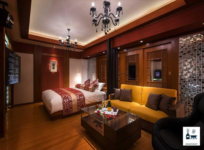 Hotel Dior 7 17/67