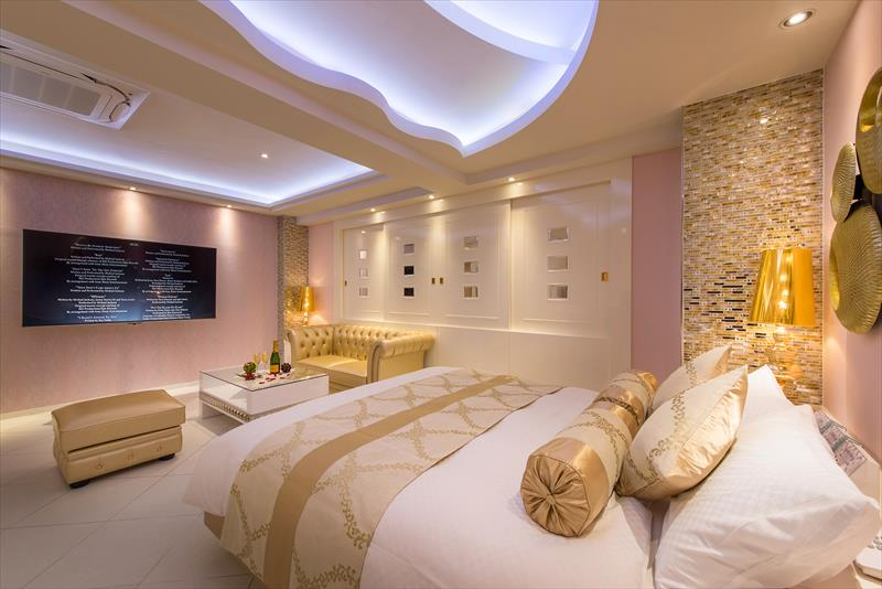 Hotel Dior 7 15/67