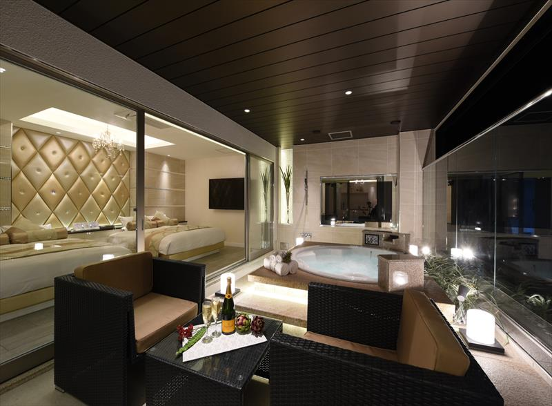 Hotel Dior 7 33/67