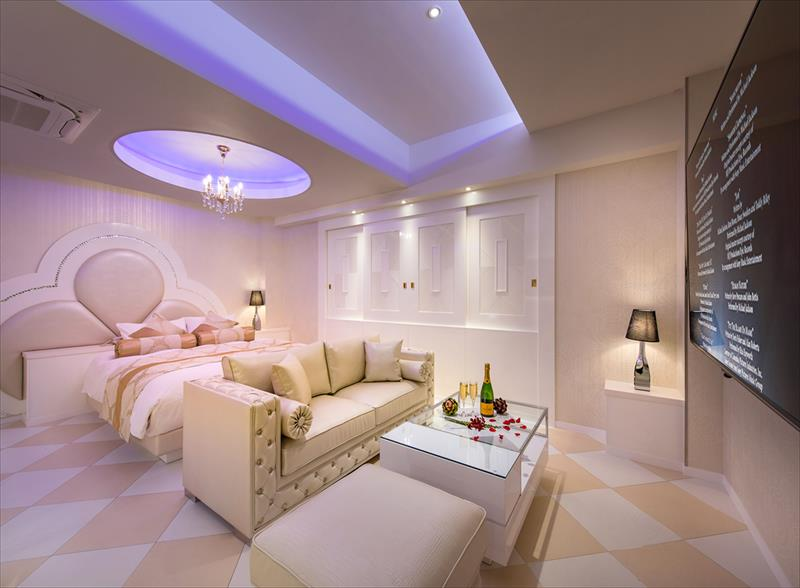 Hotel Dior 7 22/67