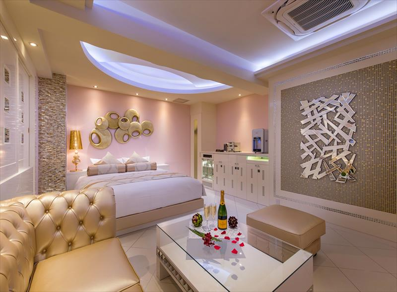 Hotel Dior 7 14/67