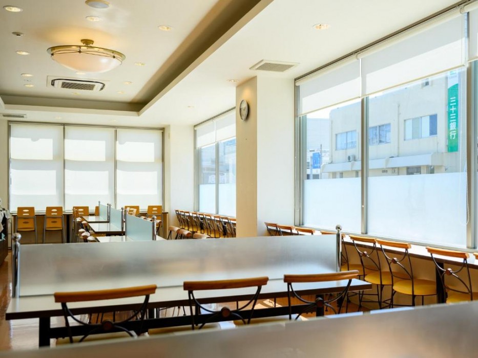Hotel Econo Kameyama 52/85