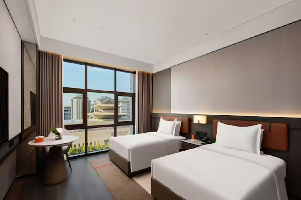 DoubleTree by Hilton Kaifeng 12/49