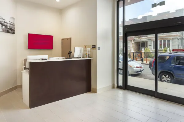 red roof inn plus jamaica ny jfk airport