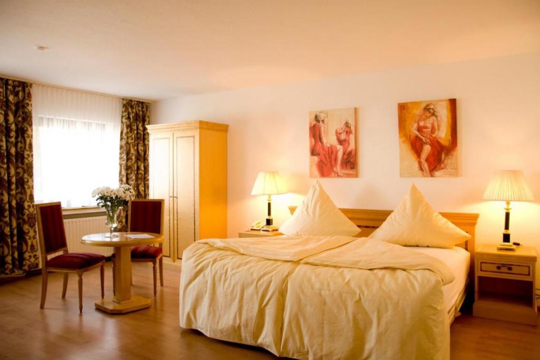 Hotel Kolner Hof Refrath 17/26