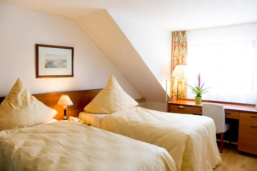 Hotel Kolner Hof Refrath 18/26