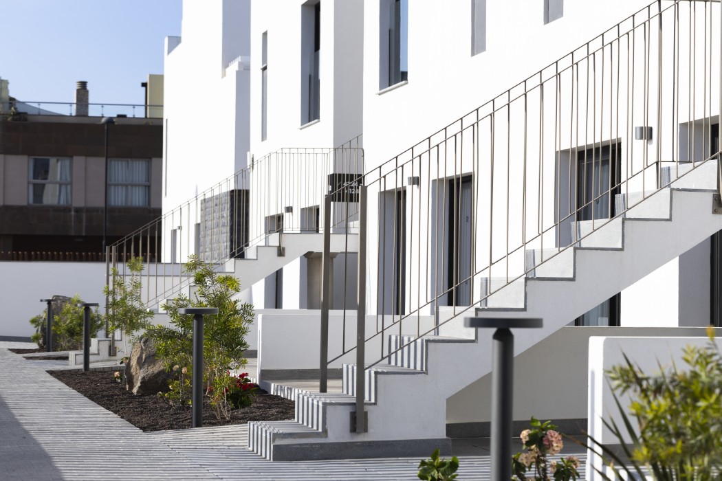 Esmeralda Cotillo Homes by LIVVO 3/79