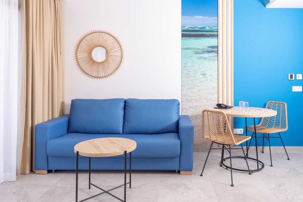 Esmeralda Cotillo Homes by LIVVO 9/79