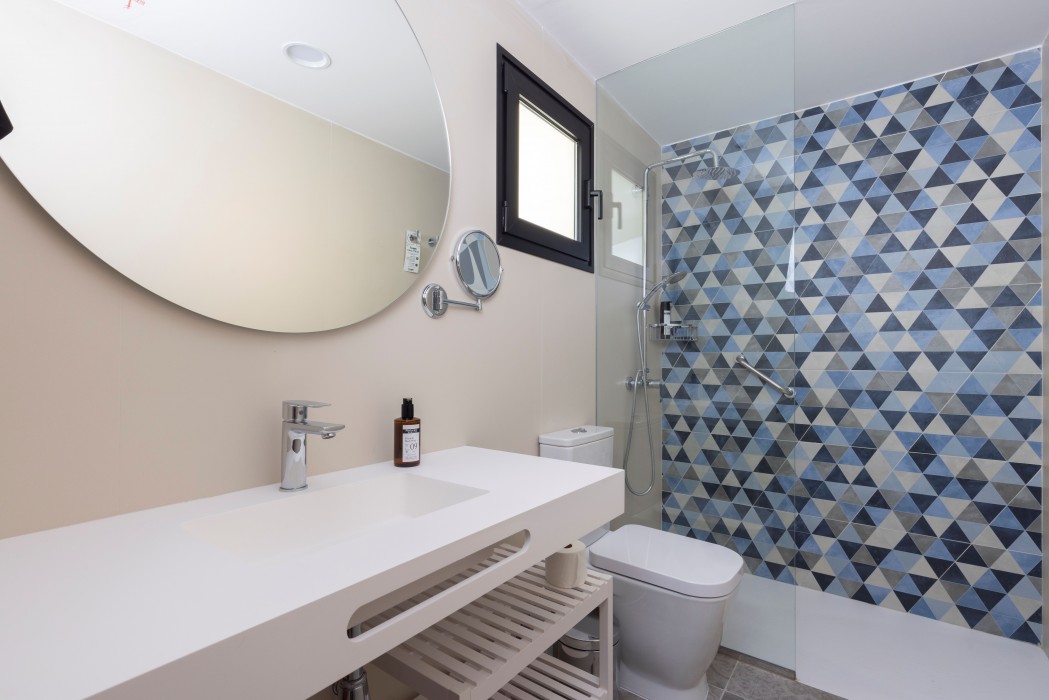 Esmeralda Cotillo Homes by LIVVO 17/79