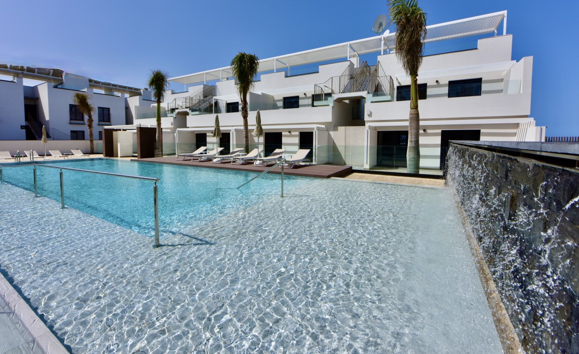 Esmeralda Cotillo Homes by LIVVO 38/79