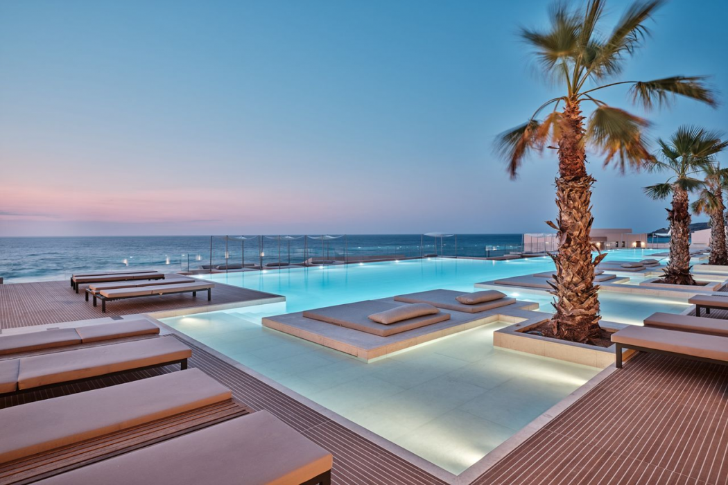 Oros Luxury Beach Resort 40/65