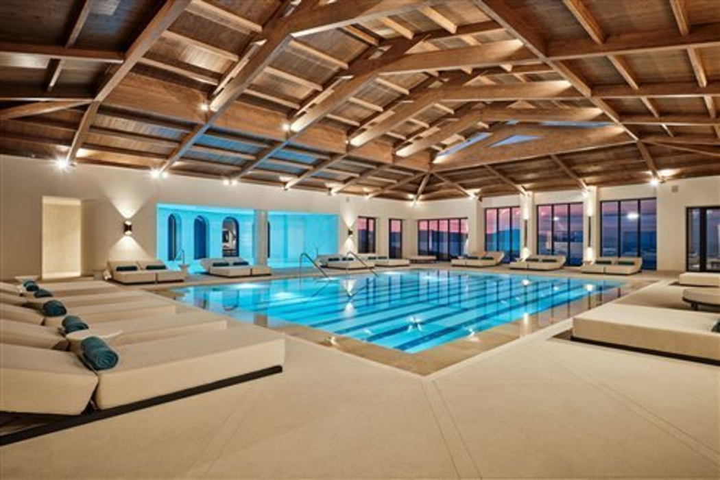 Oros Luxury Beach Resort 38/65