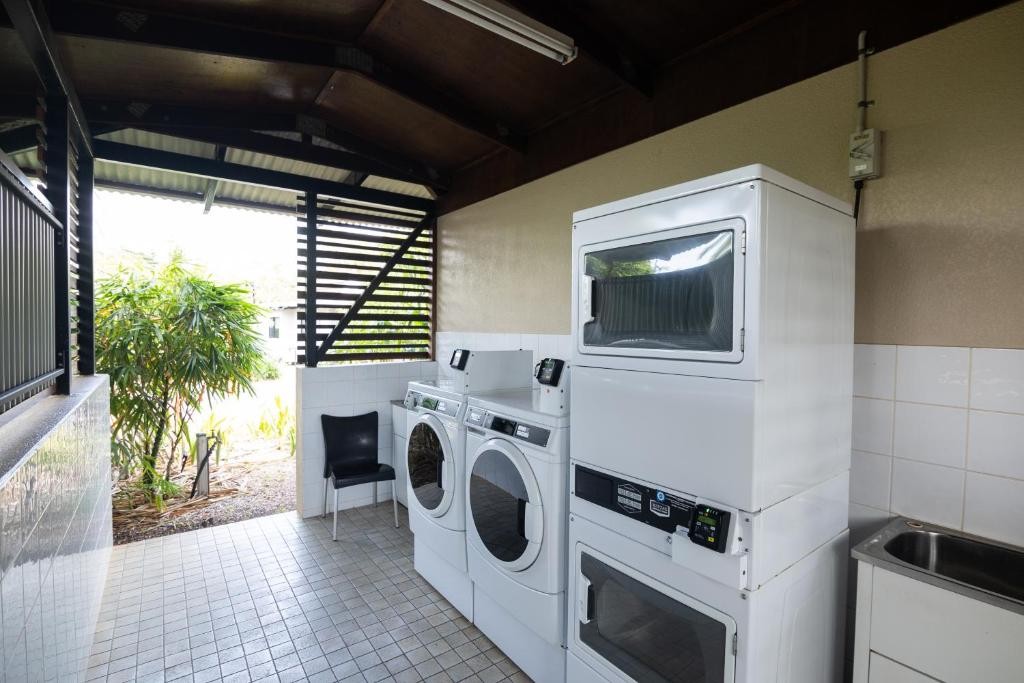 Ibis Darwin Airport Hotel 23/45