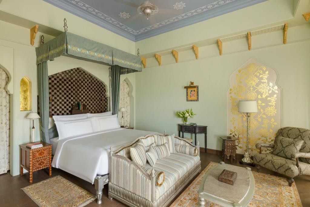 Raffles Jaipur 32/93