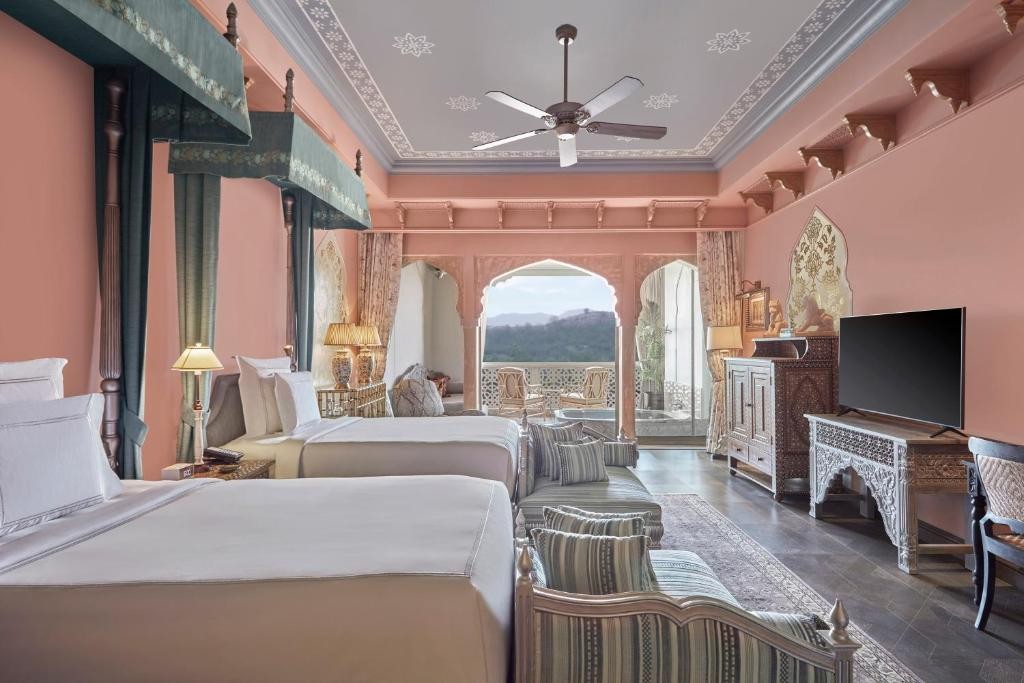 Raffles Jaipur 35/93