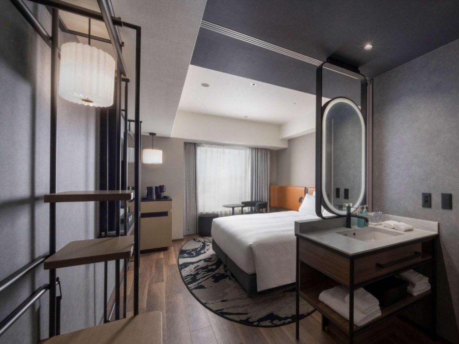 NOVOTEL NARA 11/84