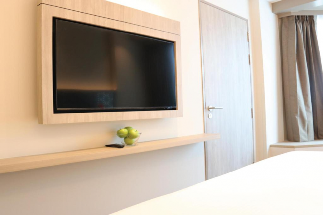 Aqueen Prestige Hotel Jalan Besar 24/42