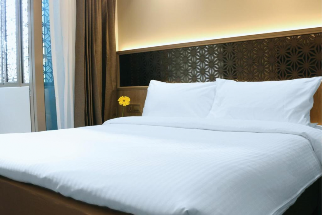 Aqueen Prestige Hotel Jalan Besar 12/42