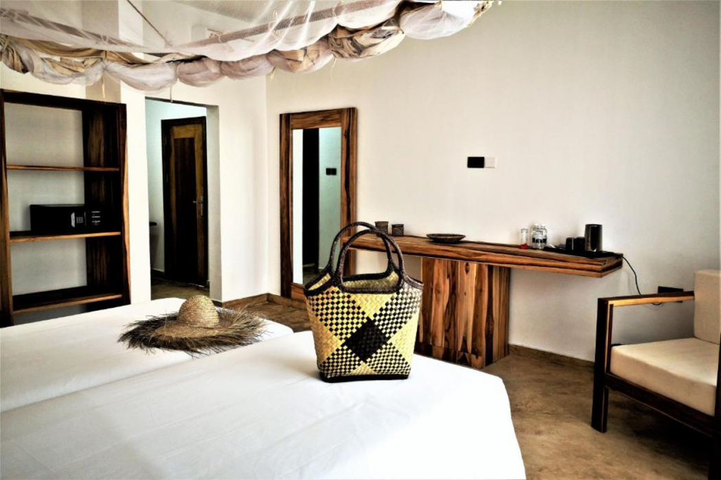 SBH Monica Zanzibar 7/57