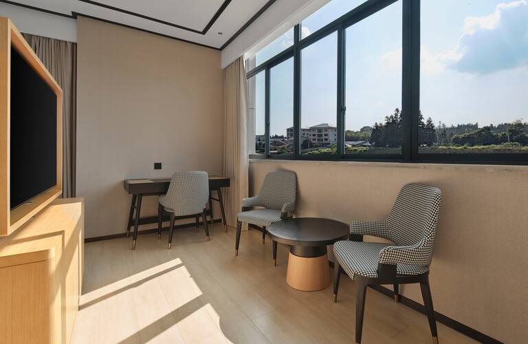 Hilton Garden Inn Huaihua Anjiang 33/46