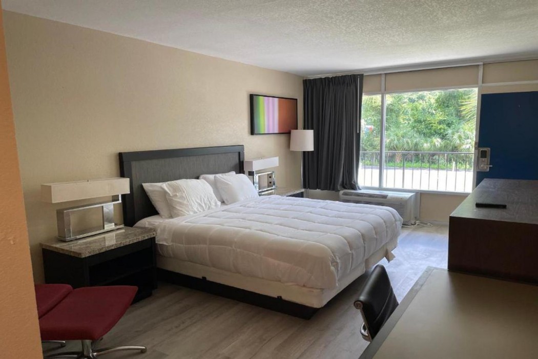 Econo Lodge Jennings, FL 11/30