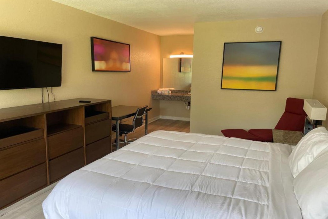 Econo Lodge Jennings, FL 10/30