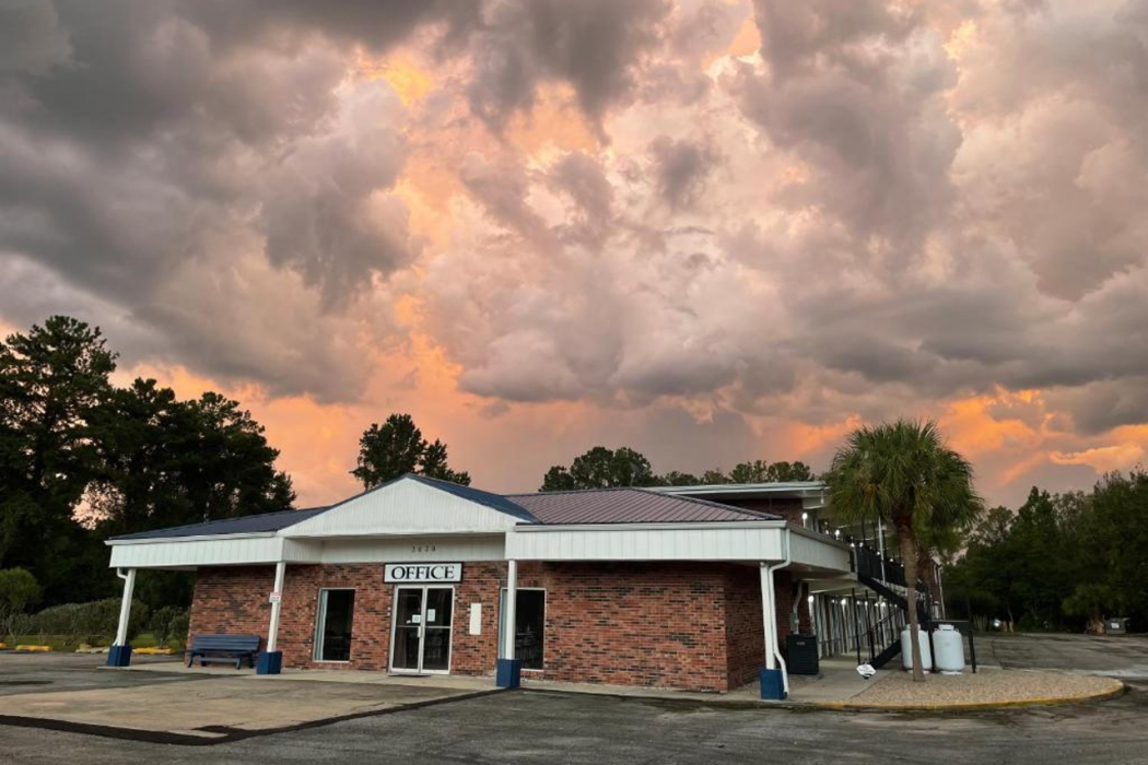 Econo Lodge Jennings, FL 1/30