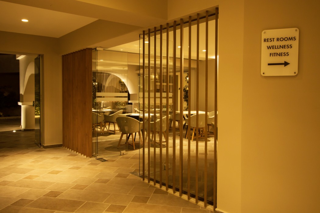 Parasol Luxury Hotel & Suites 37/80