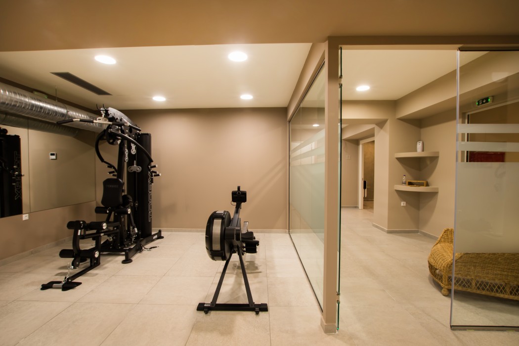Parasol Luxury Hotel & Suites 50/80