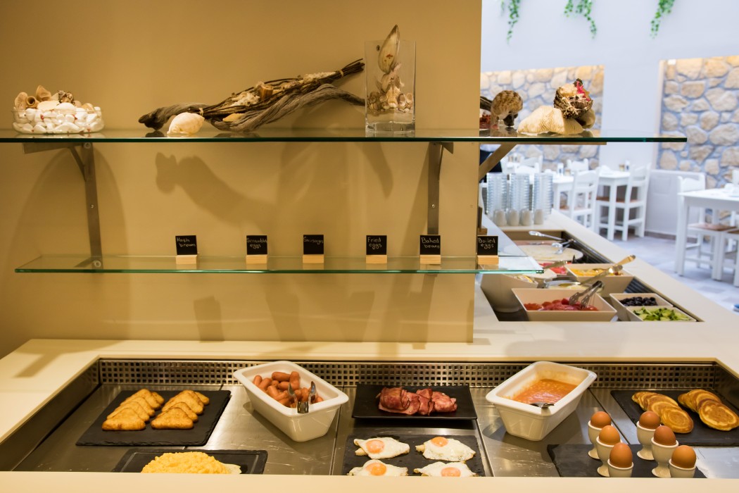 Parasol Luxury Hotel & Suites 48/80