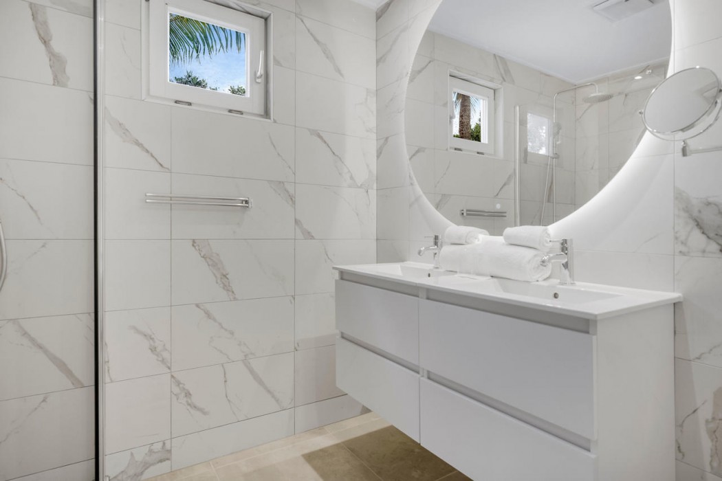 Sonesta Hotels & Resorts Livingstone Curacao 16/70