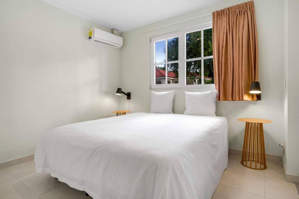 Sonesta Hotels & Resorts Livingstone Curacao 12/70