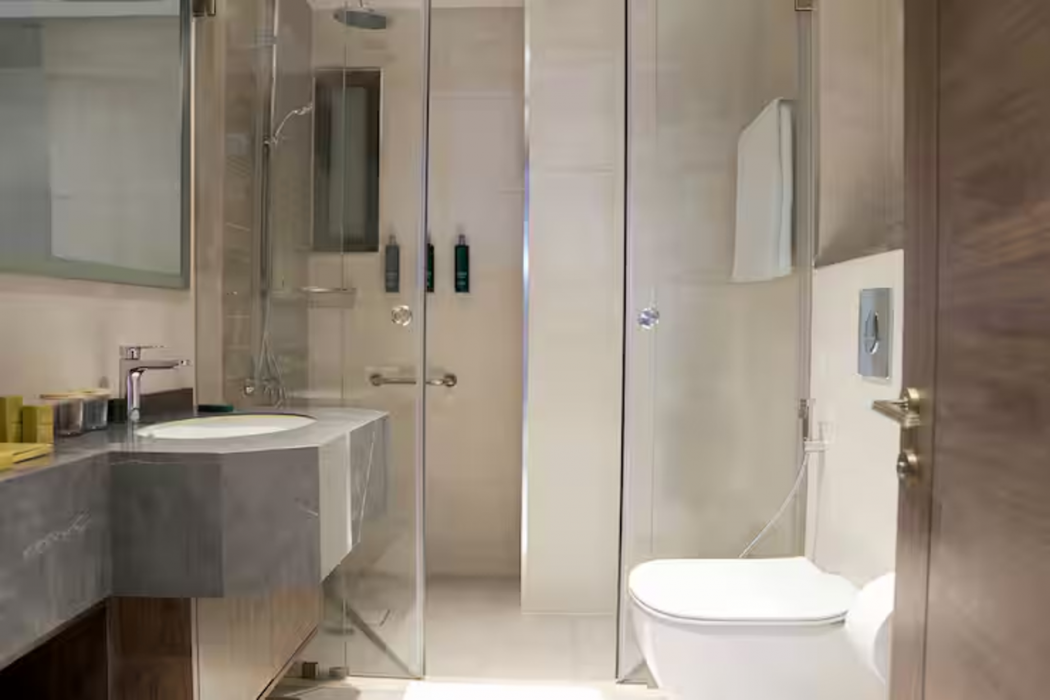 Doubletree by Hilton Amman Hotel & Residences 10/40
