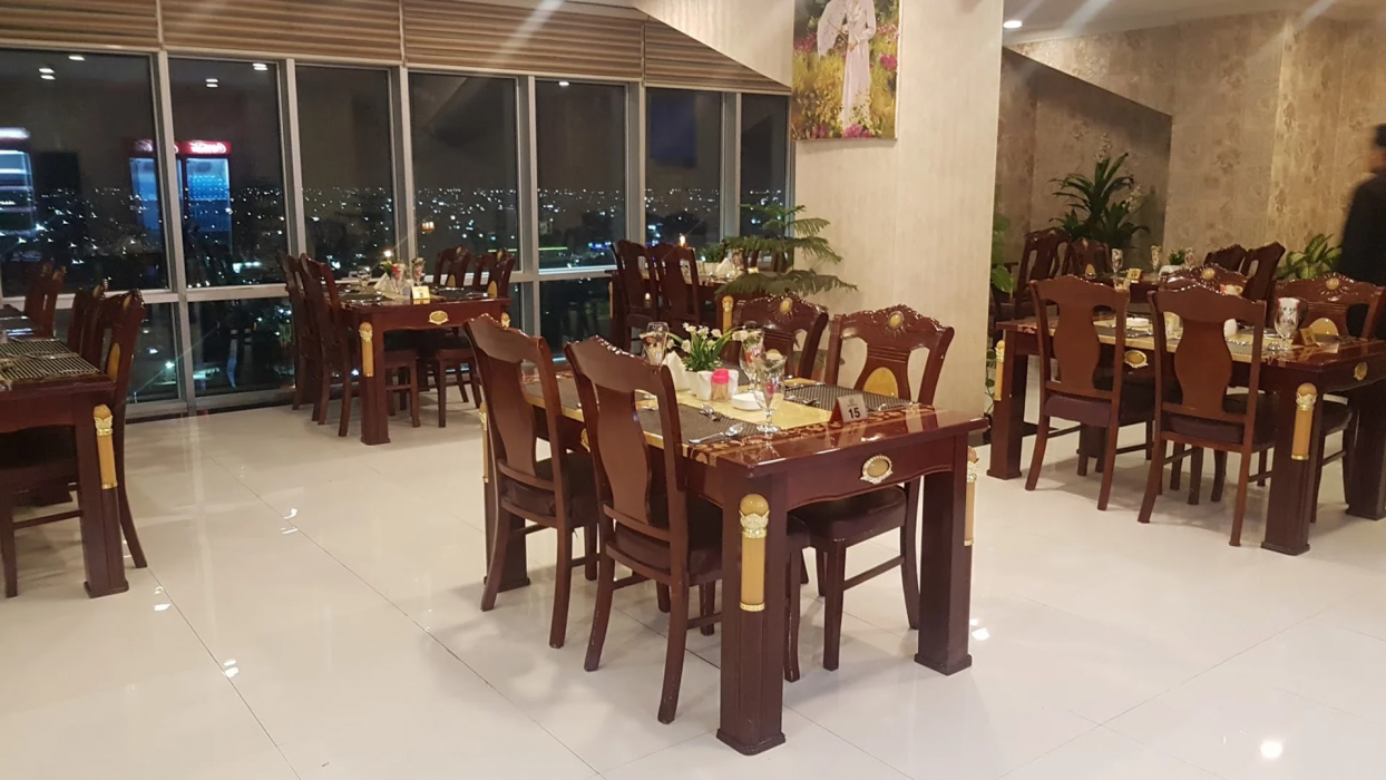 BASRA HOTEL 8/10
