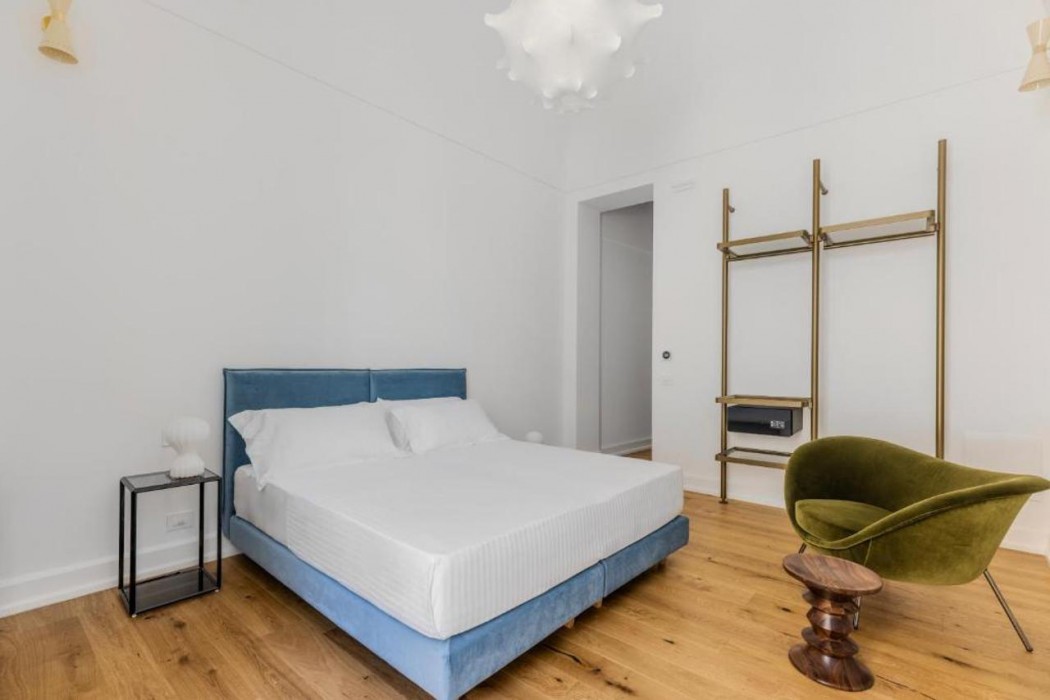 Dome Hotel 10/48