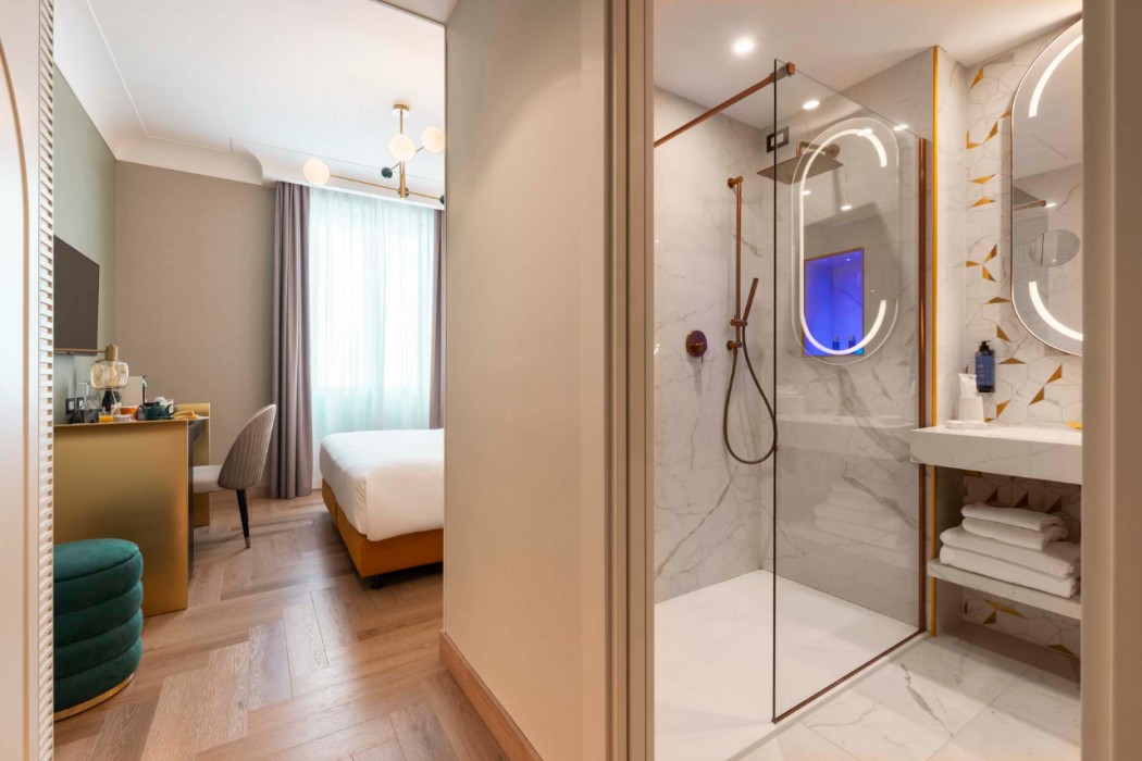 Je Rome Hotel 74/148