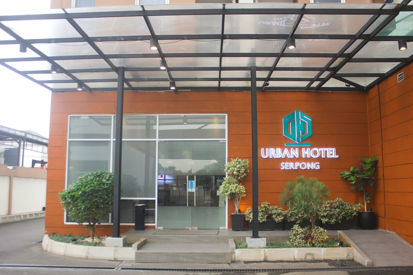 Urban Hotel Serpong by ZUZU in South Tangerang