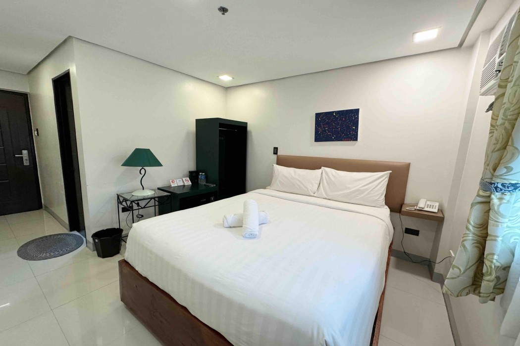 Belltower CSheLi Suites Bantay - Vigan by ZUZU 42/83