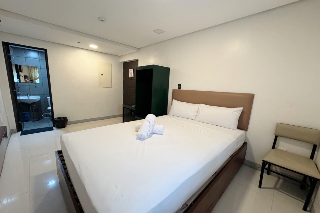 Belltower CSheLi Suites Bantay - Vigan by ZUZU 19/83