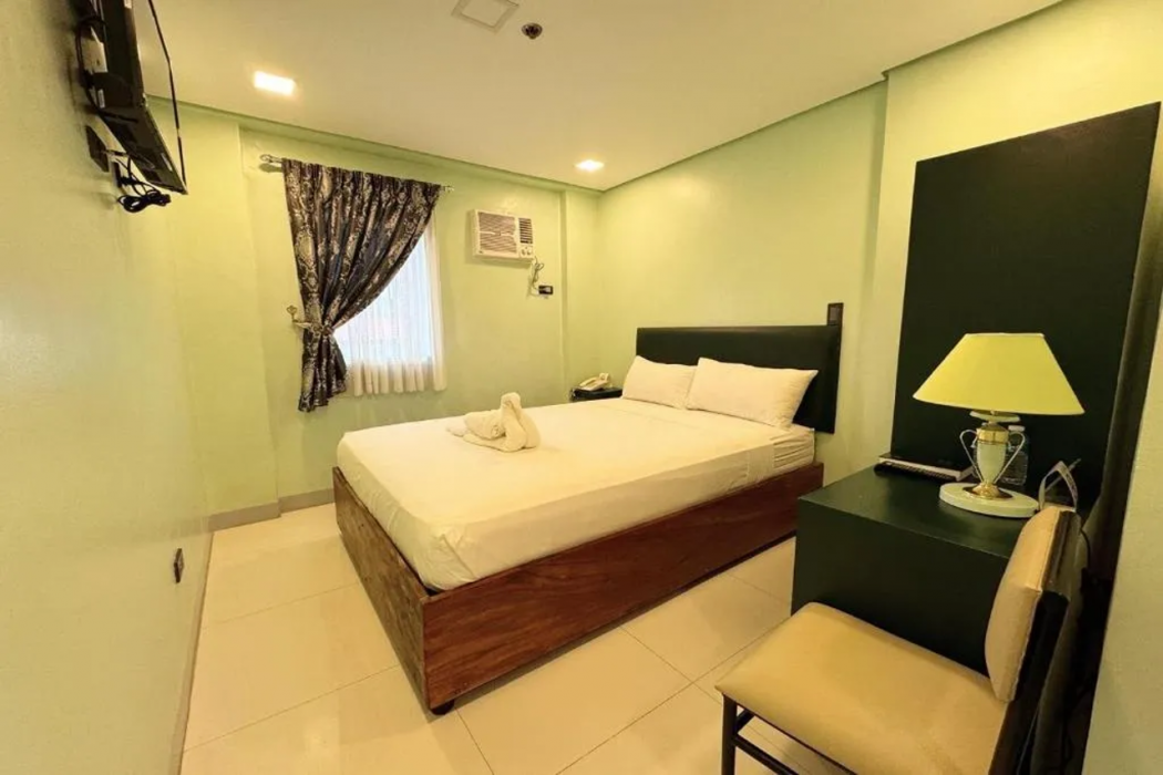 Belltower CSheLi Suites Bantay - Vigan by ZUZU 16/83